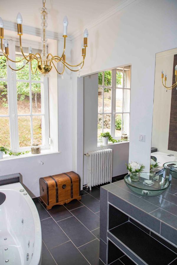Les Suites De La Domaine Chateau De Fretoy Morlet Eksteriør billede